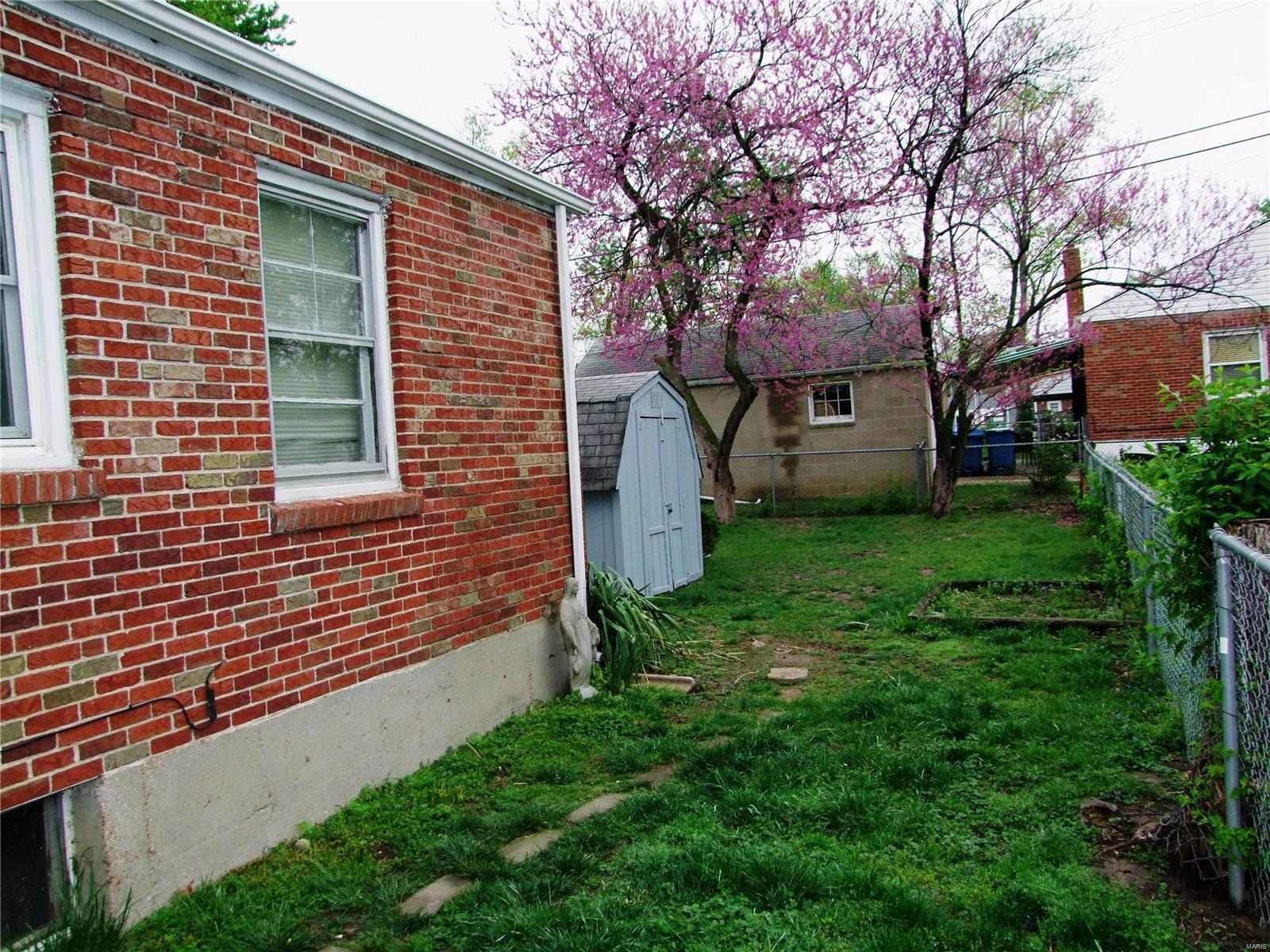 2236 Woodson Road St. Louis, MO 63114 - Photo 14 of 15 Gallery Image 14
