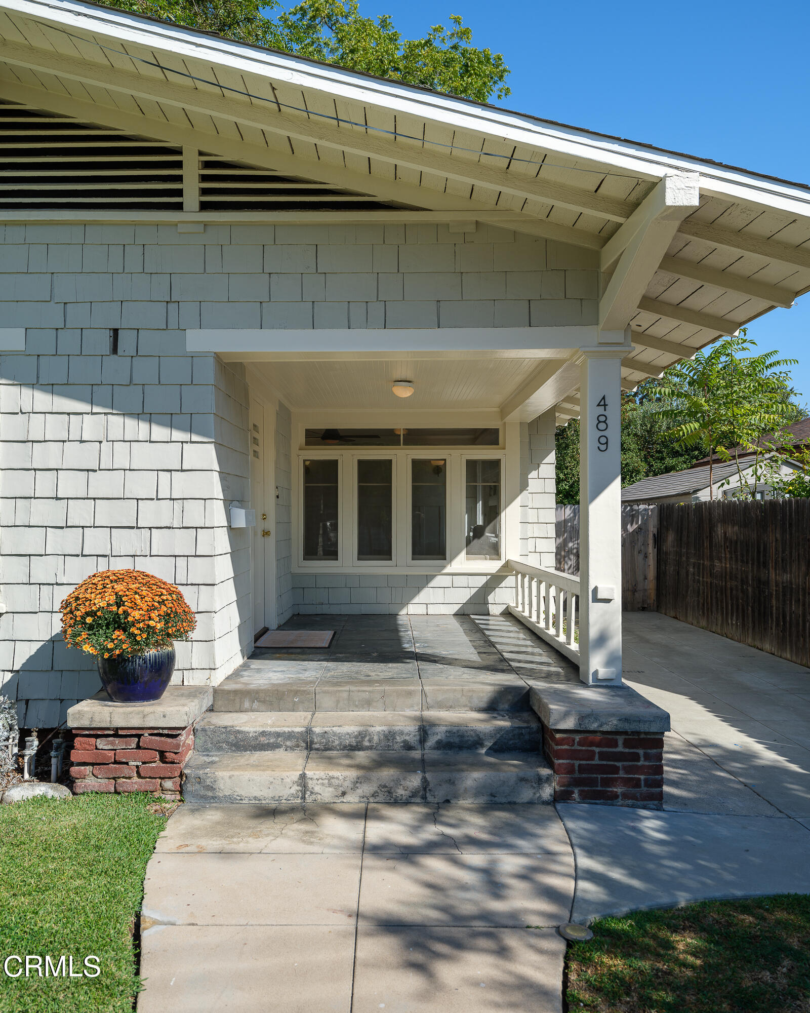 489 Miles Street Pasadena, CA 91106 - Photo 2 of 46 a front view of a house with garden