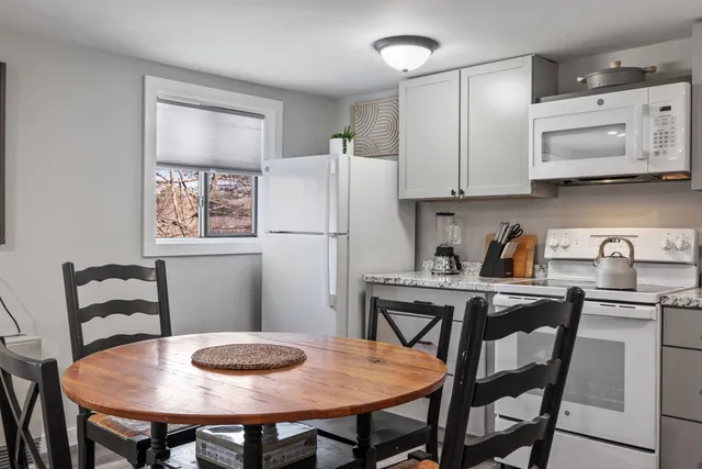 $2,199 | 31 Water Street, Unit 3, Bradford, NH 03221