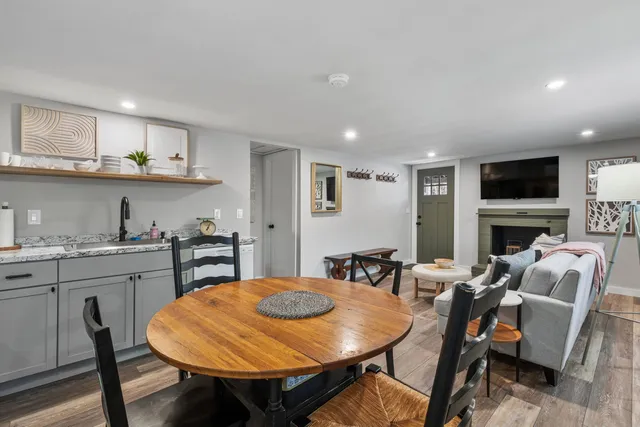 $2,199 | 31 Water Street, Unit 3, Bradford, NH 03221