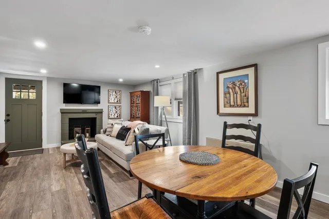 $2,199 | 31 Water Street, Unit 3, Bradford, NH 03221