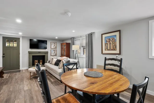 $2,199 | 31 Water Street, Unit 3, Bradford, NH 03221