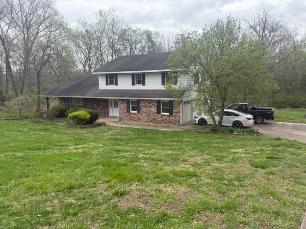 $265,000 | 261 High Forest Drive, Carbondale, IL 62903