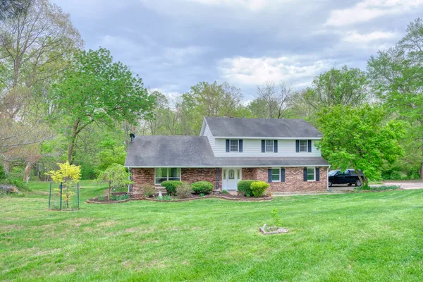 $259,999 | 261 High Forest Drive, Carbondale, IL 62903