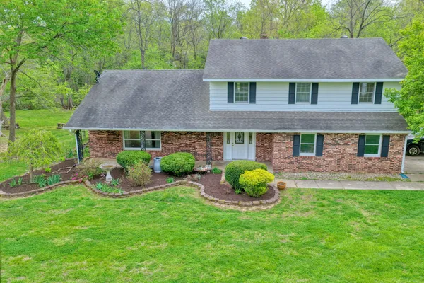 $264,999 | 261 High Forest Drive, Carbondale, IL 62903