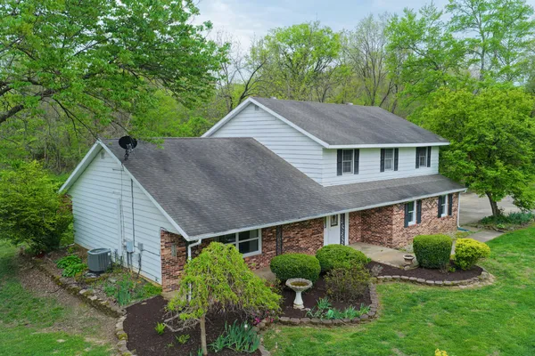 $264,999 | 261 High Forest Drive, Carbondale, IL 62903