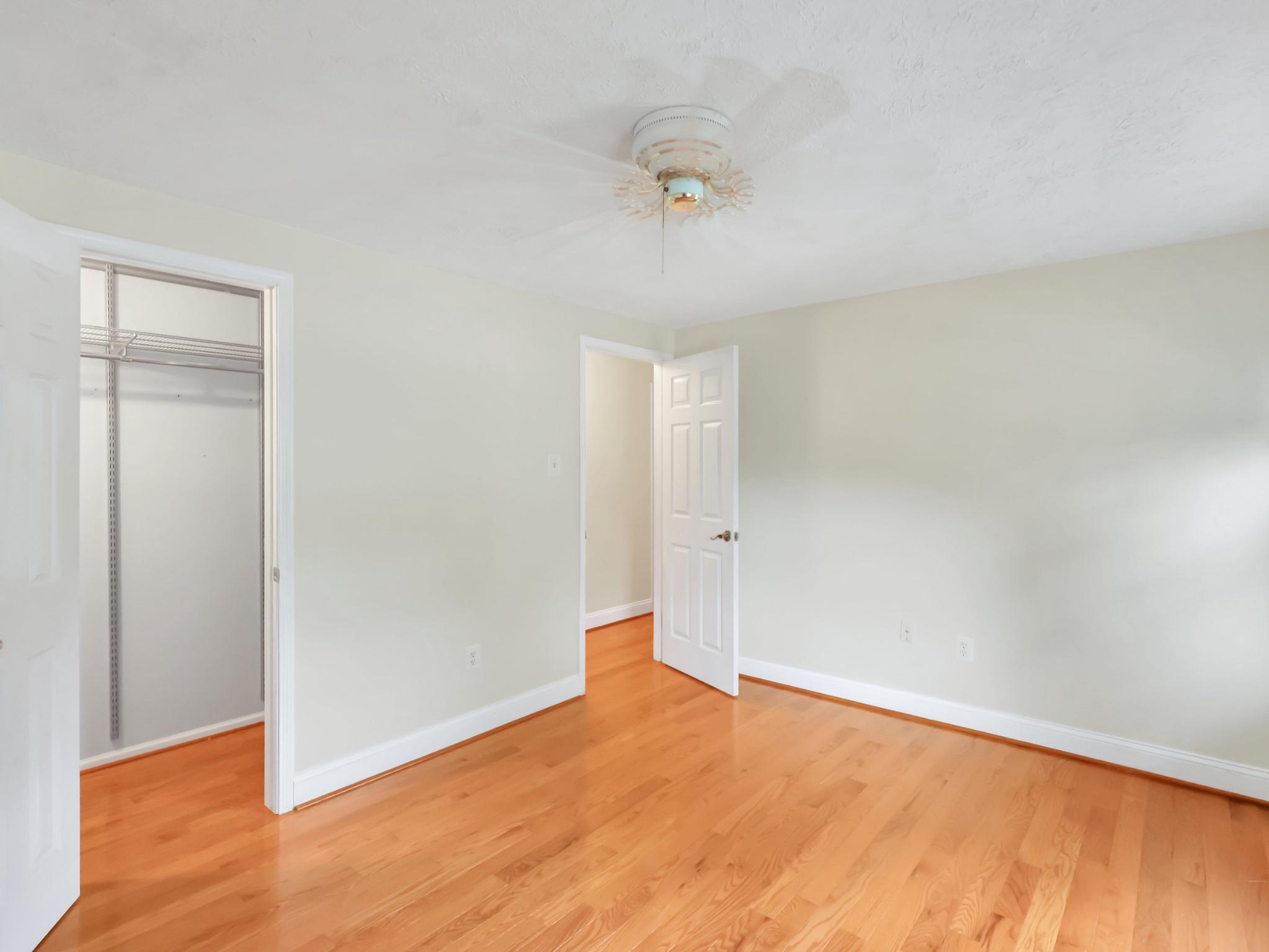 18 Windmill Court Silver Spring, MD 20905 - Photo 23 of 37 Bedroom 3 continues