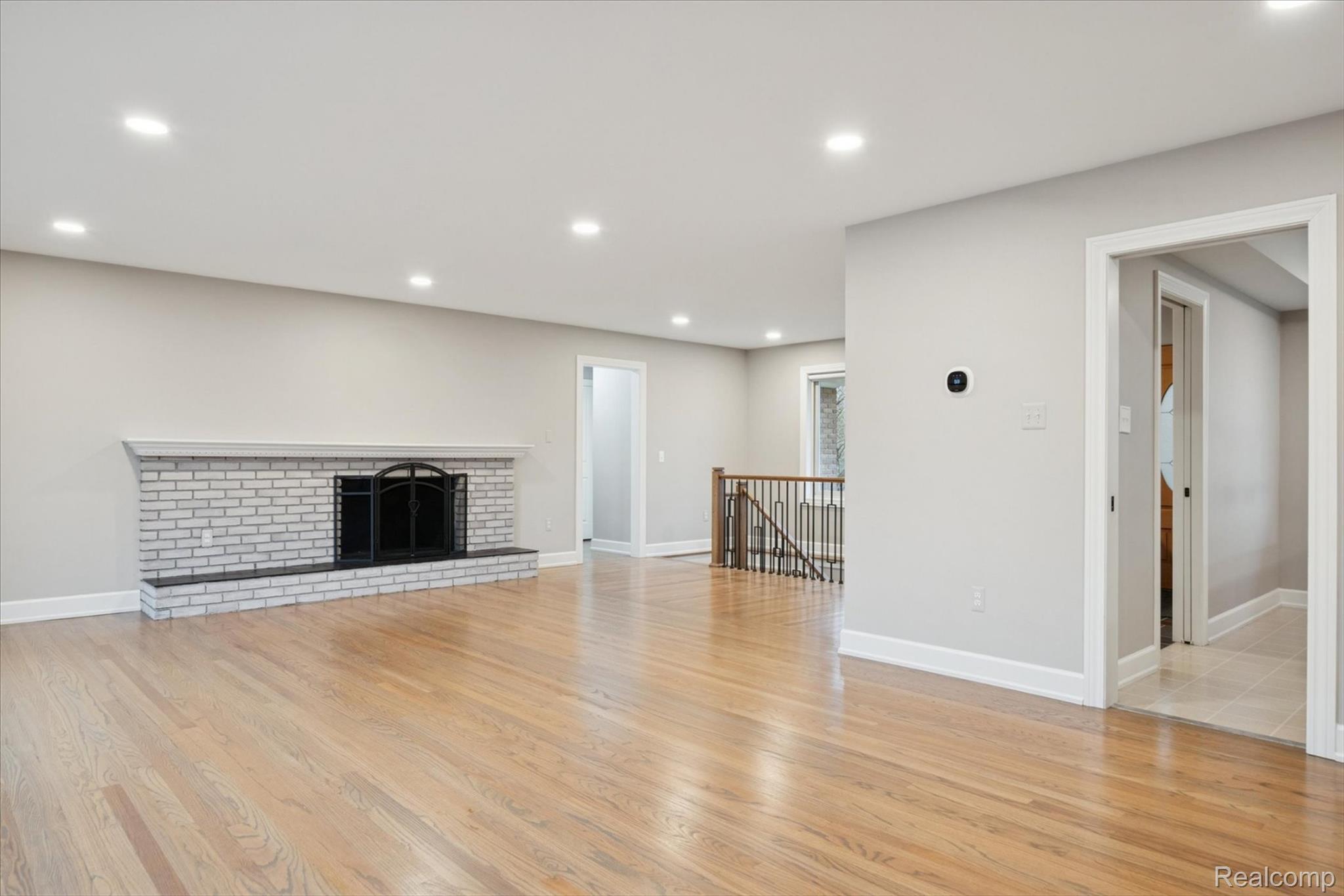 30609 Inkster Road Farmington, MI 48334 - Photo 7 of 40 09-ten.jpg