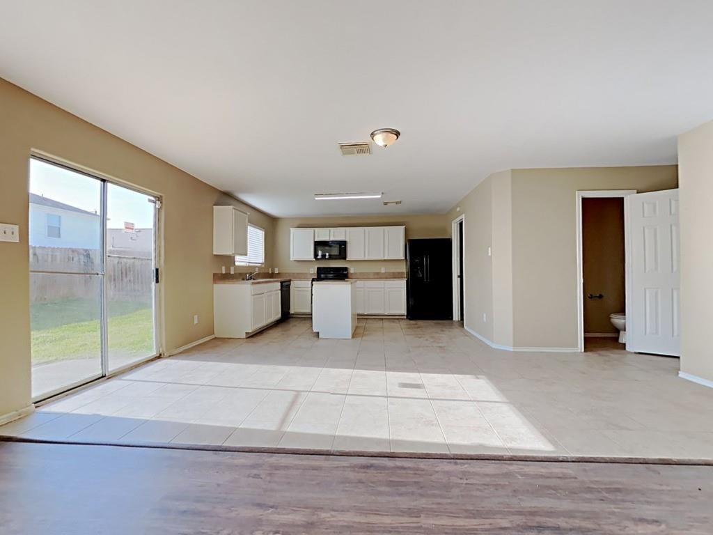 503 Pine Cluster Court Conroe, TX 77301 - Photo 3 of 20