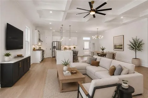 $369,000 | 5321 Wingate Drive, New Orleans, LA 70122
