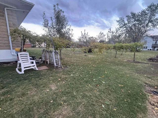 $89,900 | 208 South Portland Street, Ridgeville, IN 47380