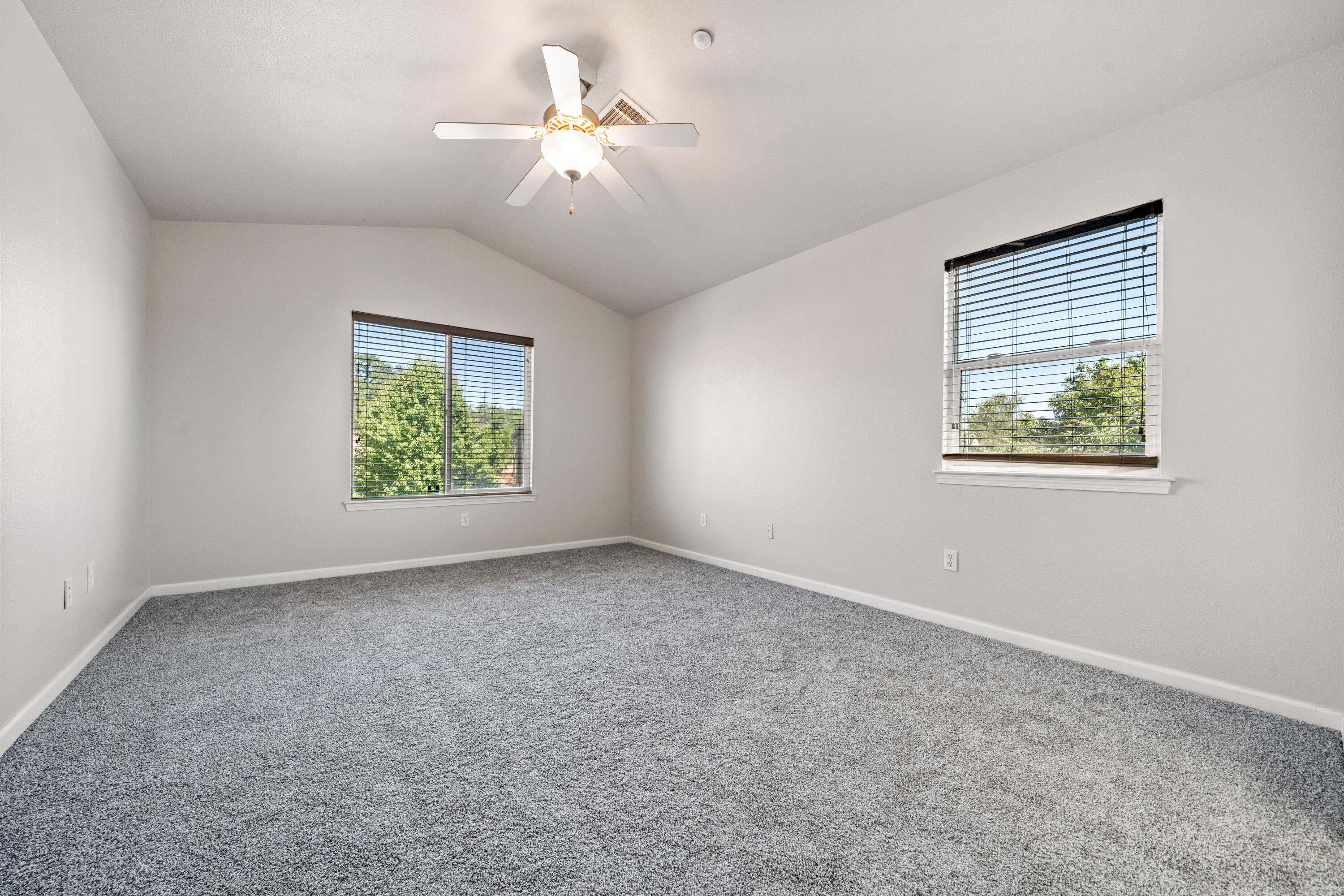 3180 Sinaloa Trail Redding, CA 96002 - Photo 15 of 22 an empty room with a window