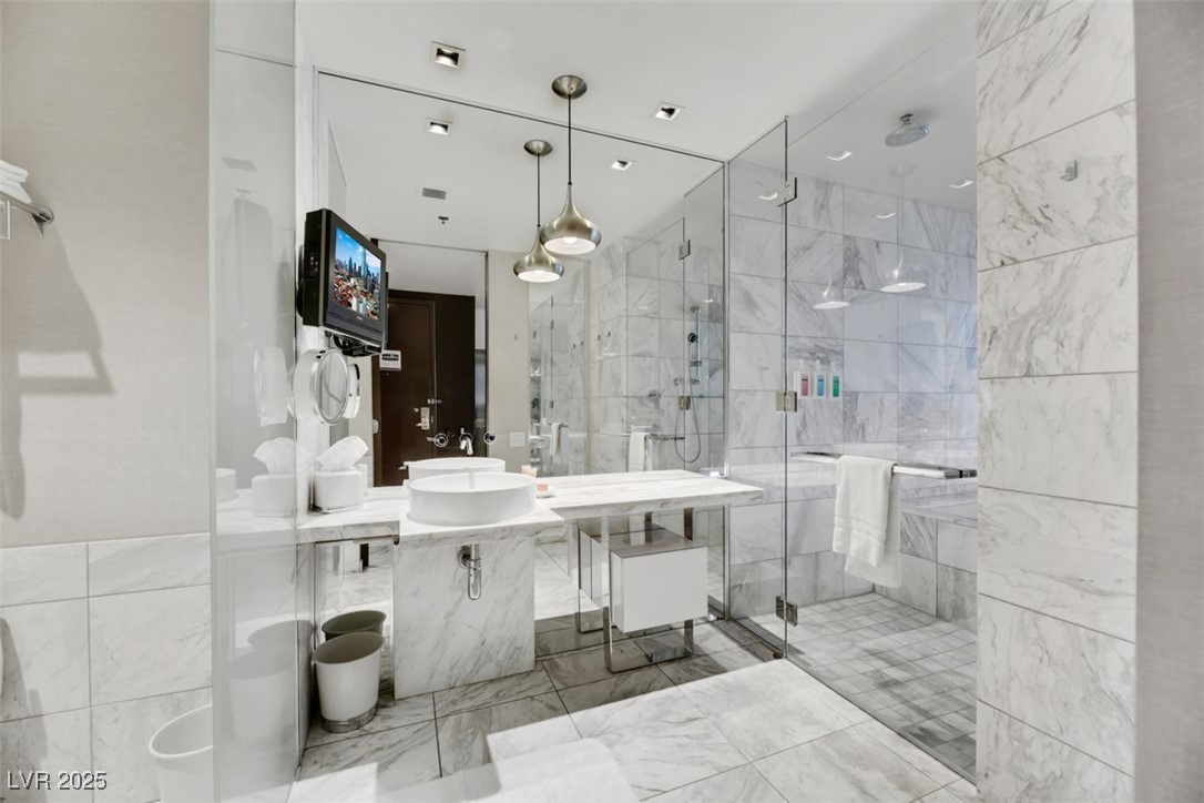 4381 West Flamingo Road, Unit 2220 Las Vegas, NV 89103 - Photo 8 of 27