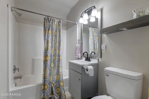 $359,900 | 1100 Maryview Farm Road, Lafayette, LA 70507