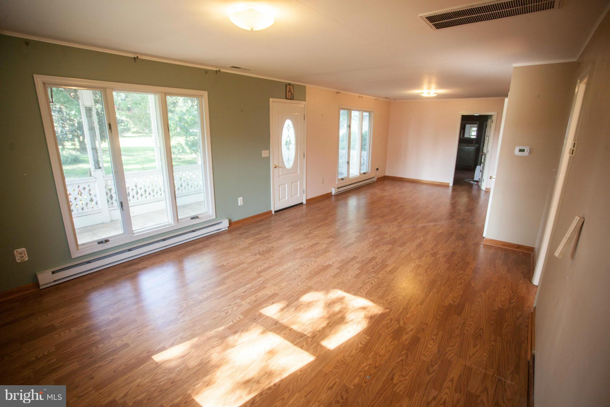332 Bentons Pleasure Road Chester, MD 21619 - Photo 9 of 29 Living Room