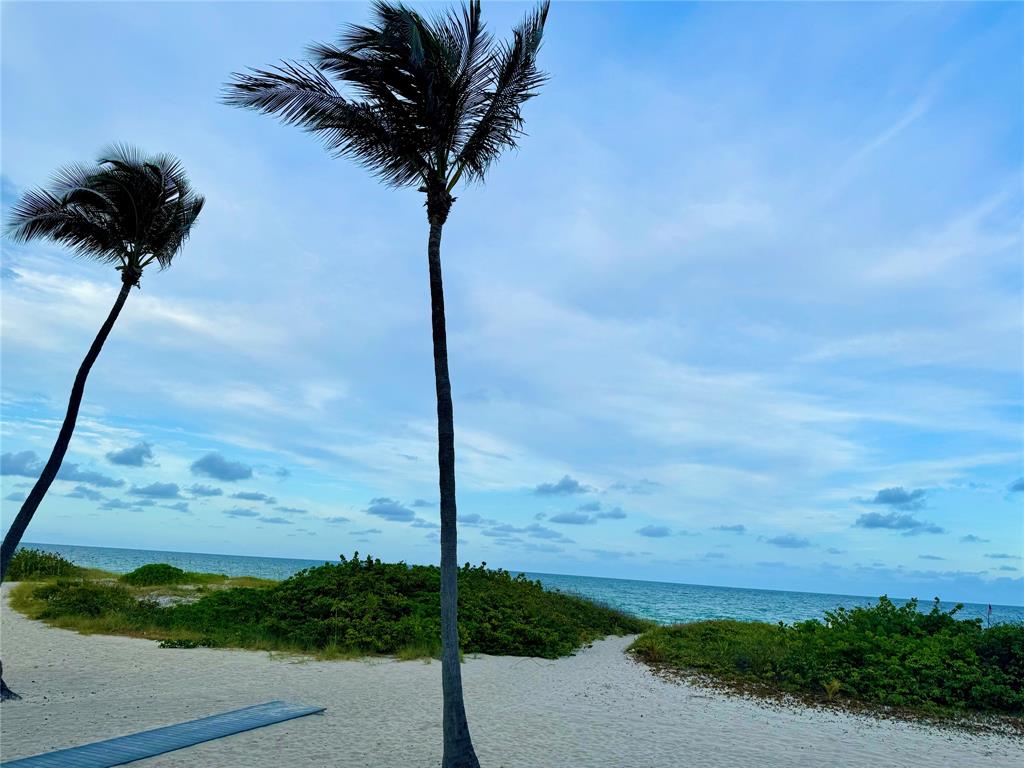 2000 South Ocean Boulevard, Unit 5P Lauderdale-by-the-Sea, FL 33062 - Photo 18 of 34