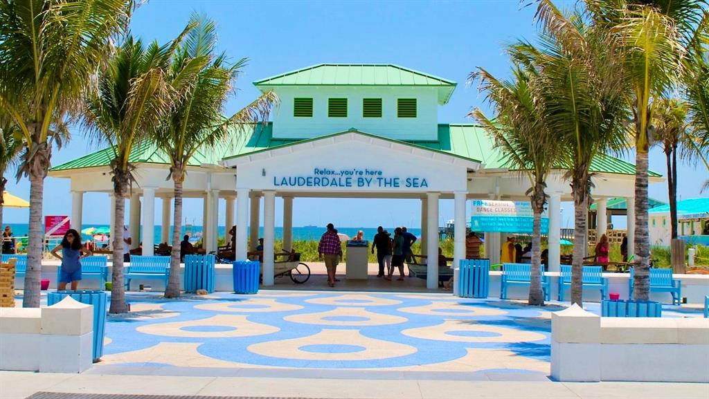 2000 South Ocean Boulevard, Unit 5P Lauderdale-by-the-Sea, FL 33062 - Photo 33 of 34 a front view of a building with street view