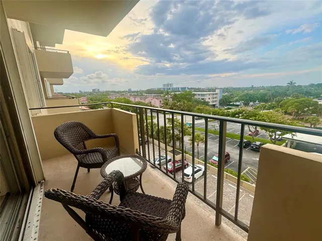 $2,700 | 2000 South Ocean Boulevard, Unit 5P, Lauderdale-by-the-Sea, FL 33062