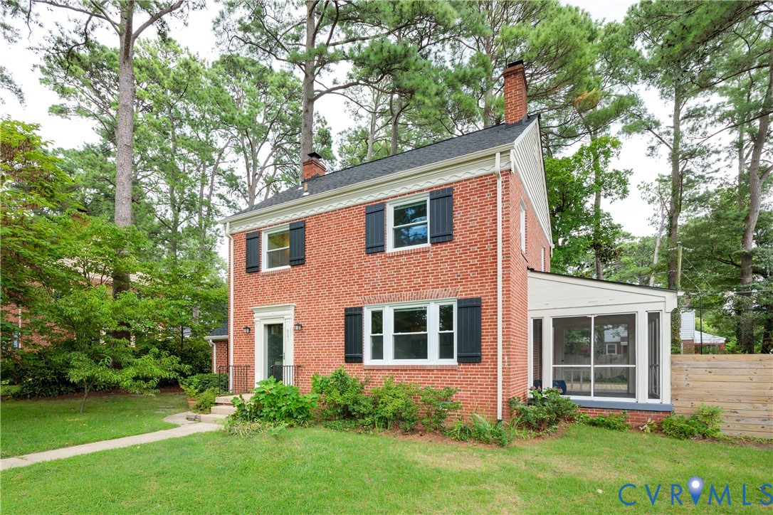 901 Bevridge Road Richmond, VA 23226 - Photo 2 of 43 a front view of a house with a garden