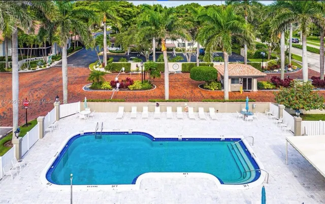 a bird view of tennis court