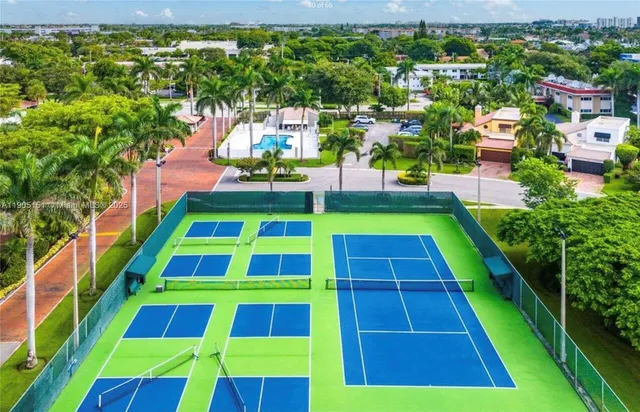 a view of a tennis court