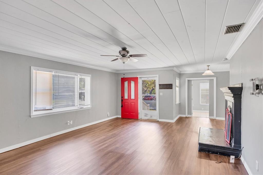 1017 Gary Avenue Ellenton, FL 34222 - Photo 9 of 41