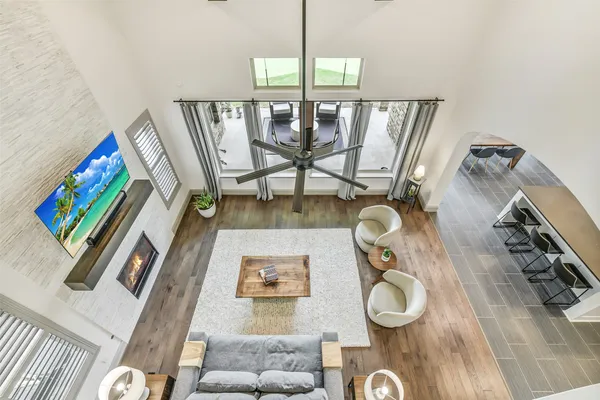 a view of a walk in closet