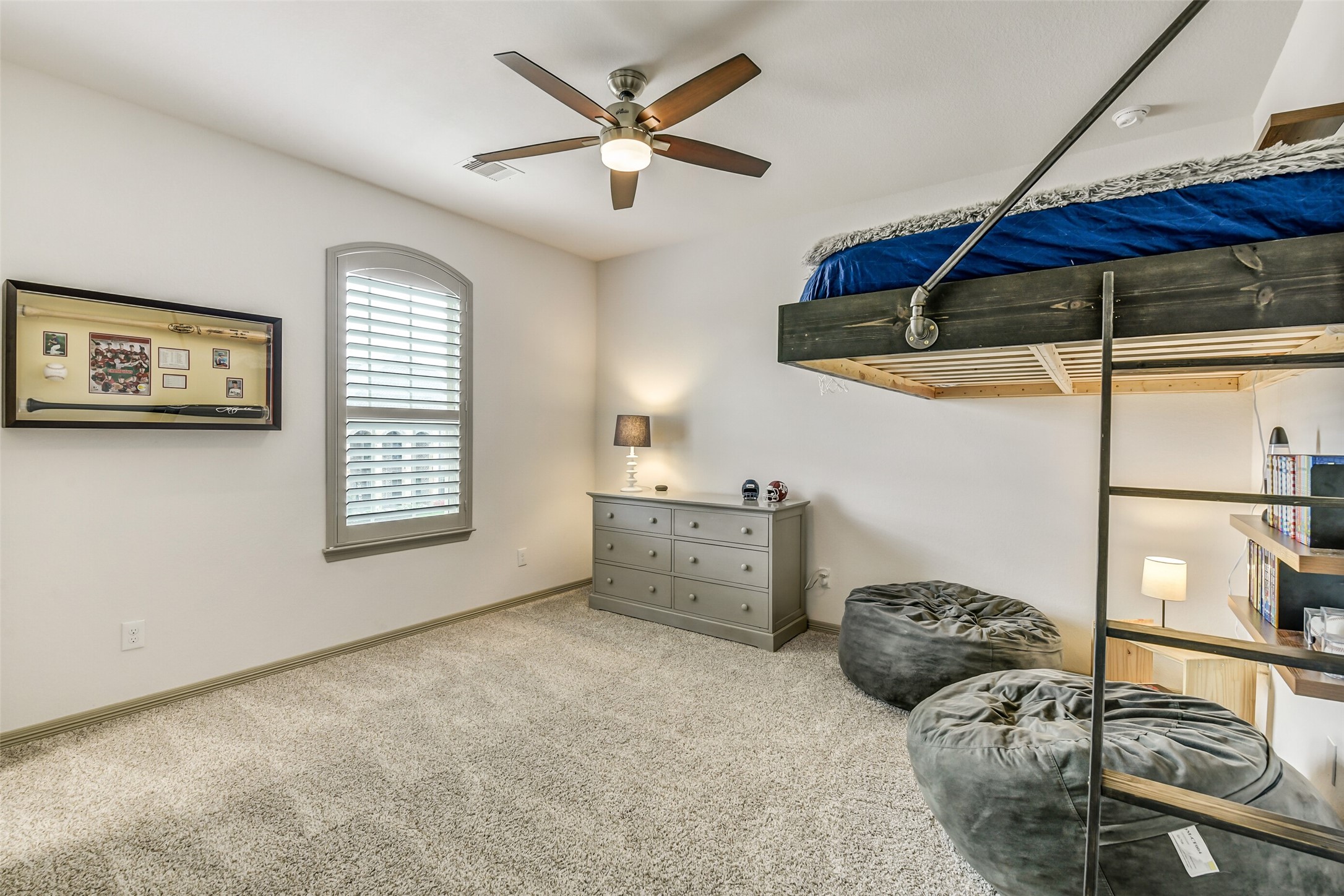 2430 Barclay Lake Lane Spring, TX 77388 - Photo 28 of 50 a view of a room with window and cabinet