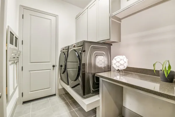 $650,000 | 2430 Barclay Lake Lane, Spring, TX 77388