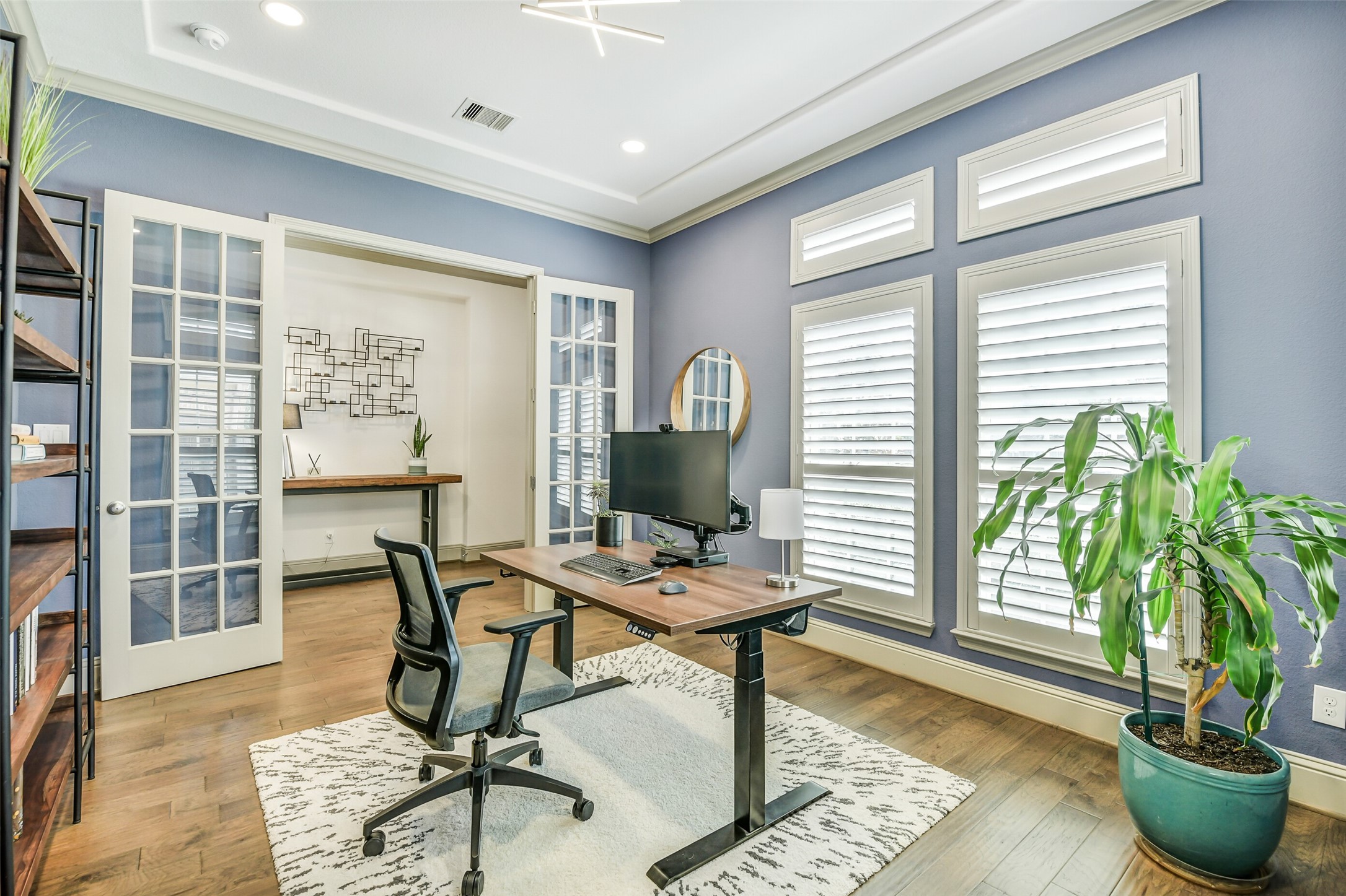 2430 Barclay Lake Lane Spring, TX 77388 - Photo 46 of 50 a workspace with furniture and a potted plant