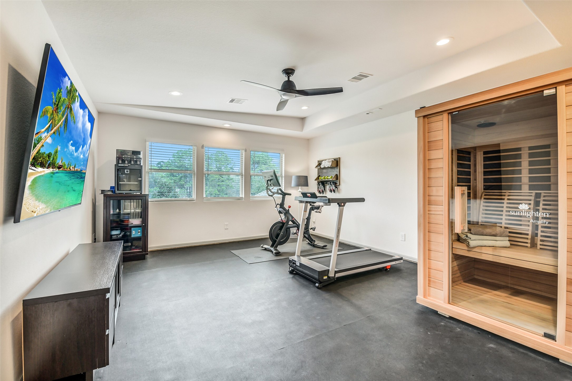 2430 Barclay Lake Lane Spring, TX 77388 - Photo 5 of 50 a view of a room with gym equipment