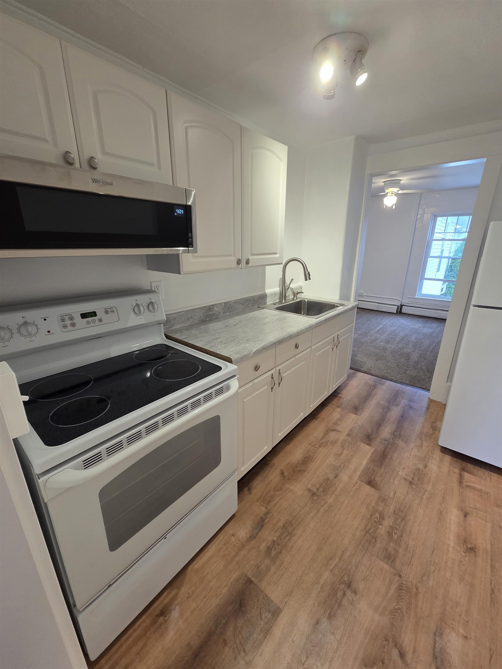 271 Main Street Littleton, NH 03561 - Photo 4 of 11