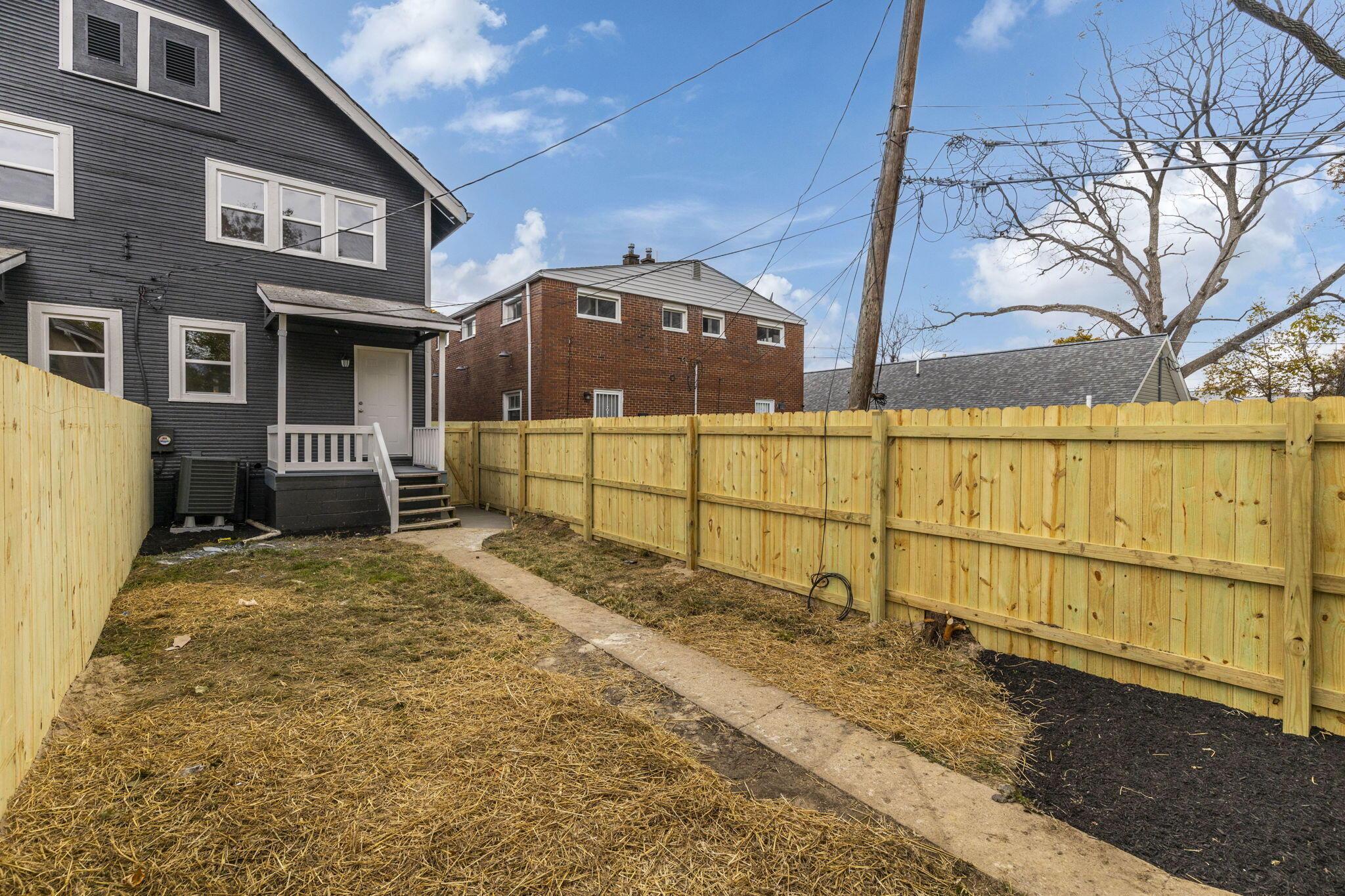 1022 Lockbourne Road, Unit 1024 Columbus, OH 43206 - Photo 4 of 31 5-web-or-mls-2023-10-26 1022 Lockbourne