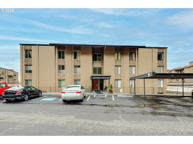 $269,900 | 5575 East Evergreen Boulevard, Unit 4103, Vancouver, WA 98661