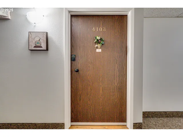 $269,900 | 5575 East Evergreen Boulevard, Unit 4103, Vancouver, WA 98661