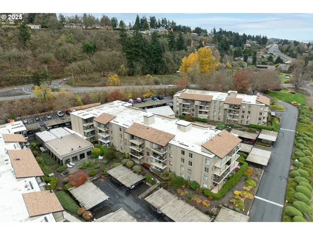 $269,900 | 5575 East Evergreen Boulevard, Unit 4103, Vancouver, WA 98661