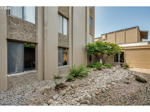 $269,900 | 5575 East Evergreen Boulevard, Unit 4103, Vancouver, WA 98661