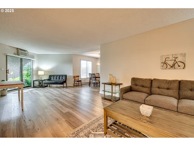 $269,900 | 5575 East Evergreen Boulevard, Unit 4103, Vancouver, WA 98661