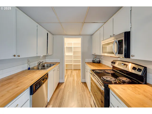 $269,900 | 5575 East Evergreen Boulevard, Unit 4103, Vancouver, WA 98661