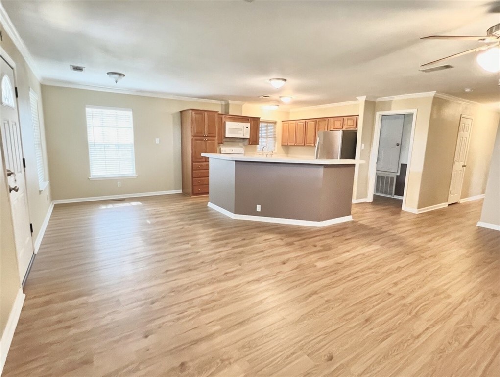 153 Boenig Road Woodsboro, TX 78393 - Photo 9 of 33 dining/living/kitchen