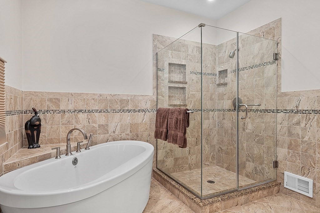 6 Emery Road, Unit 6 Bedford, MA 01730 - Photo 21 of 33 Gallery Image 21
