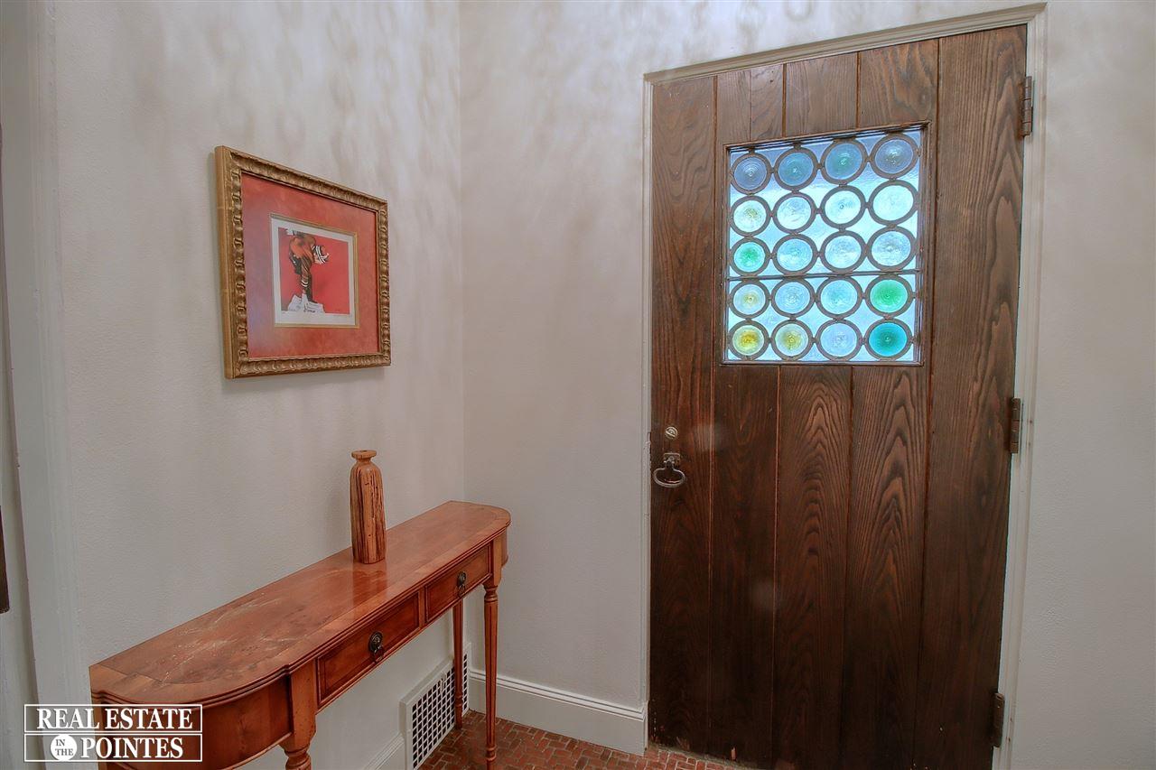 154 Cloverly Road Grosse Pointe Farms, MI 48236 - Photo 3 of 52