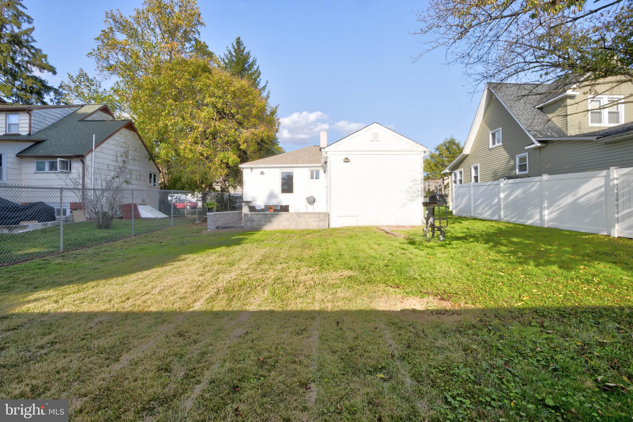 8430 Church Road Pasadena, MD 21122 - Photo 5 of 23