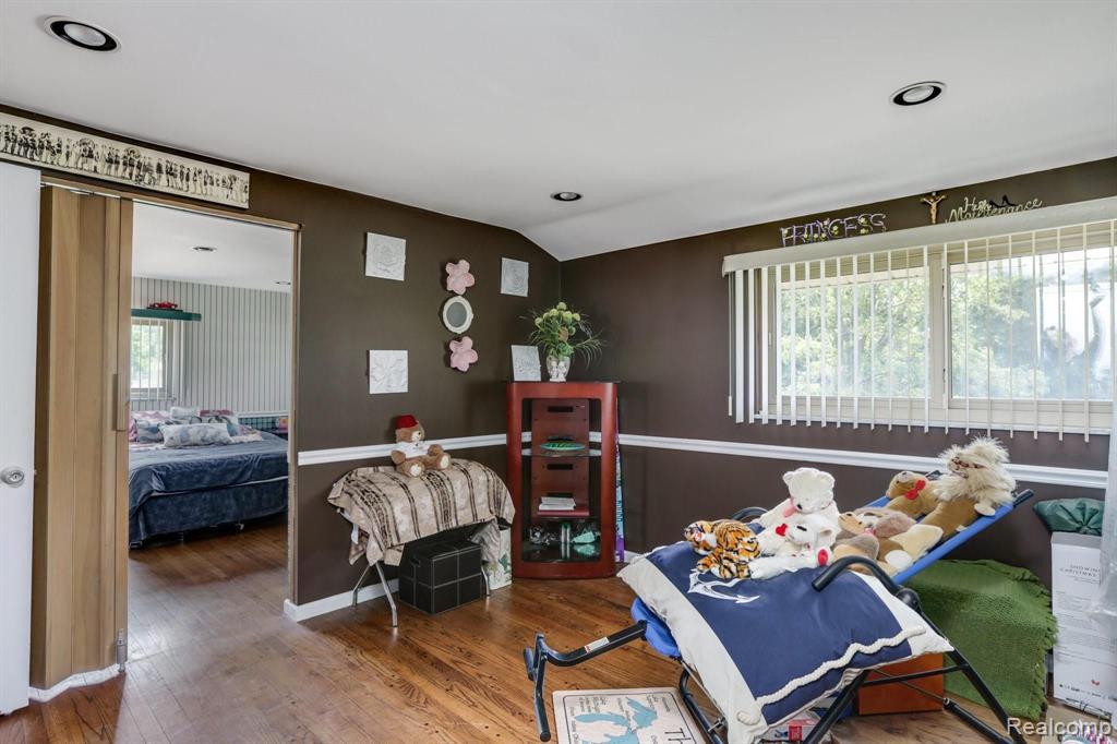 600 Middlesex Road Grosse Pointe Park, MI 48230 - Photo 33 of 44