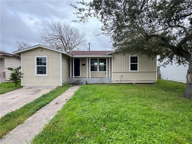 $1,400 | 4722 Queen Drive, Corpus Christi, TX 78415