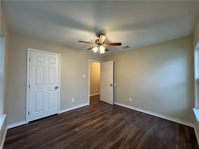 $1,400 | 4722 Queen Drive, Corpus Christi, TX 78415