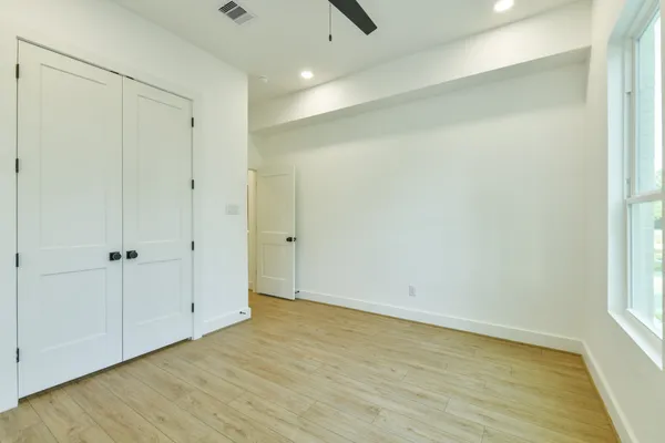 $1,850 | 162 Wallace Street, Unit B, Houston, TX 77022