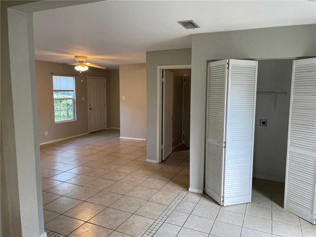 4042 Loop 1781 Rockport, TX 78382 - Photo 29 of 33 a view of entryway with window
