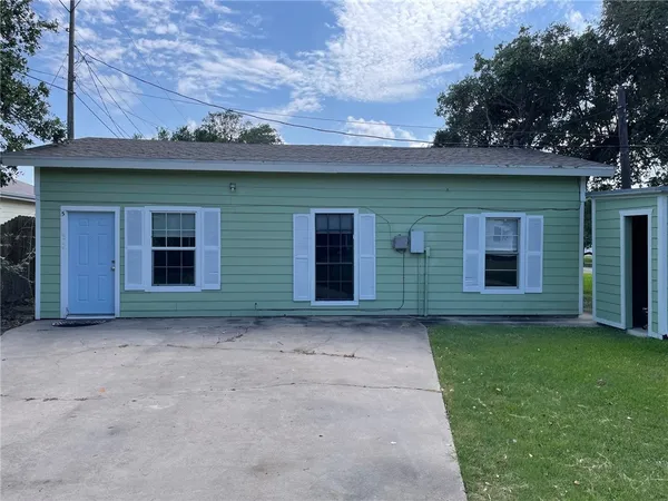 $795,000 | 4042 Loop 1781, Rockport, TX 78382