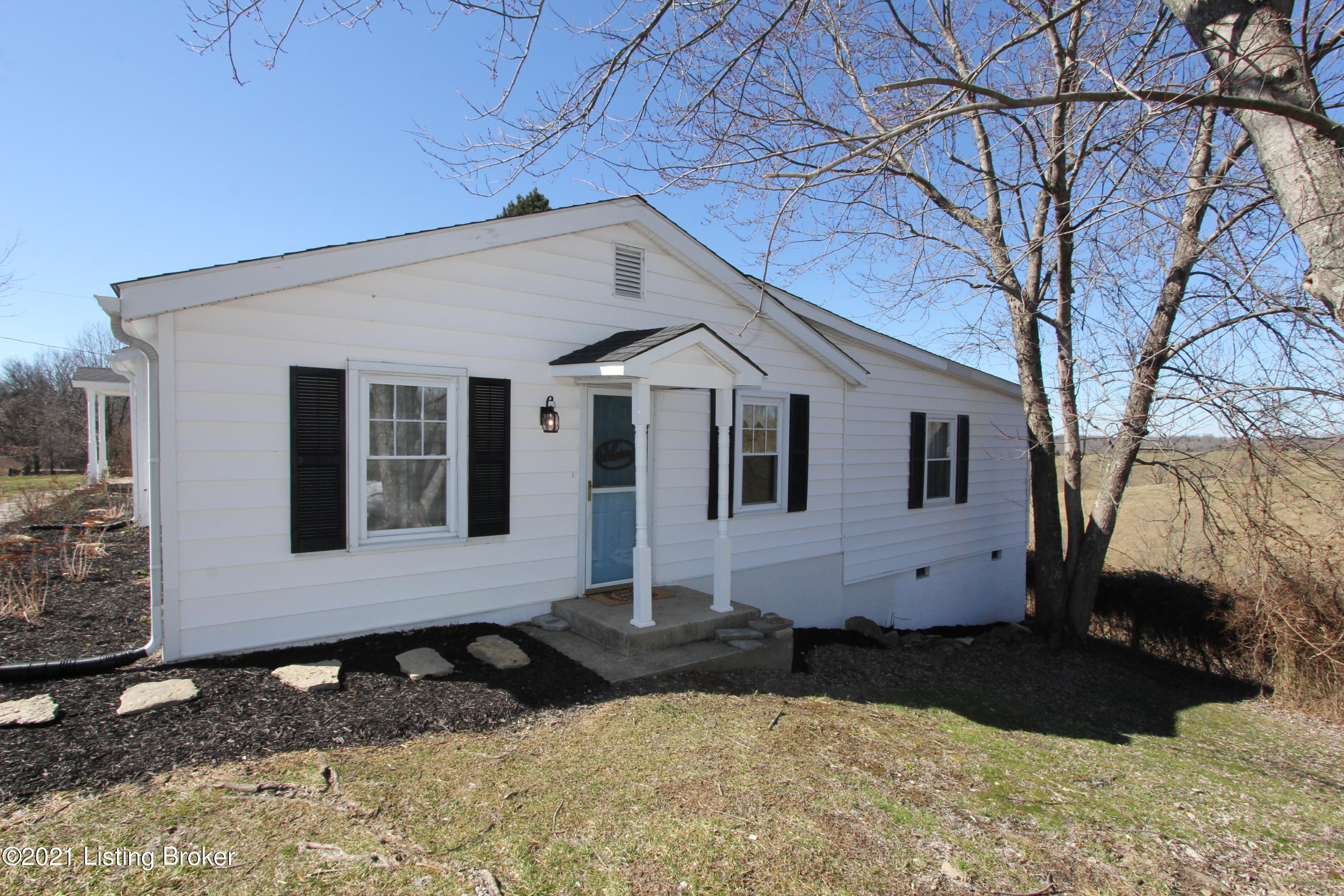 1040 Kays Road Lawrenceburg, KY 40342 - Photo 5 of 45 Side (2)